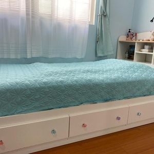 Three Drawer Twin Bed (White)